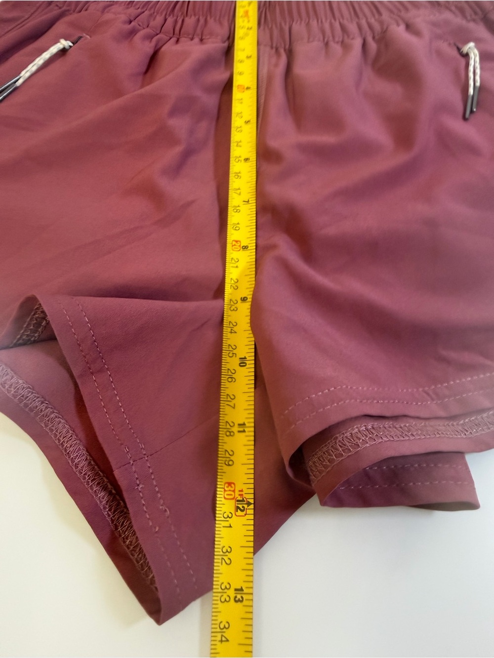 Vuori Women's Maroon Athletic Zip-Pocket Shorts XS - Picture 10 of 11